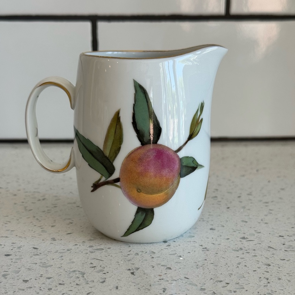 Royal Worcester Evesham Porcelain Cream Pitcher – EUC 🍑🌿